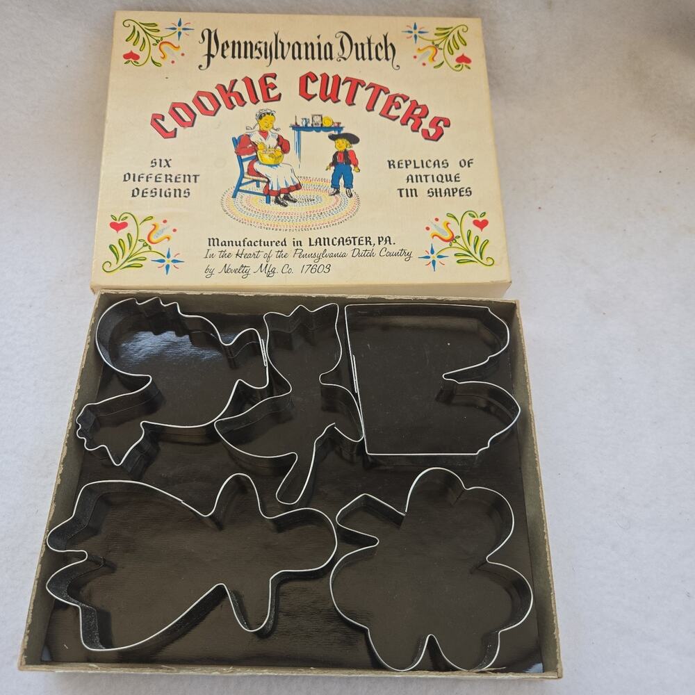 PENNSYLVANIA DUTCH 5 METAL COOKIE CUTTERS IN ORIGINAL BOX